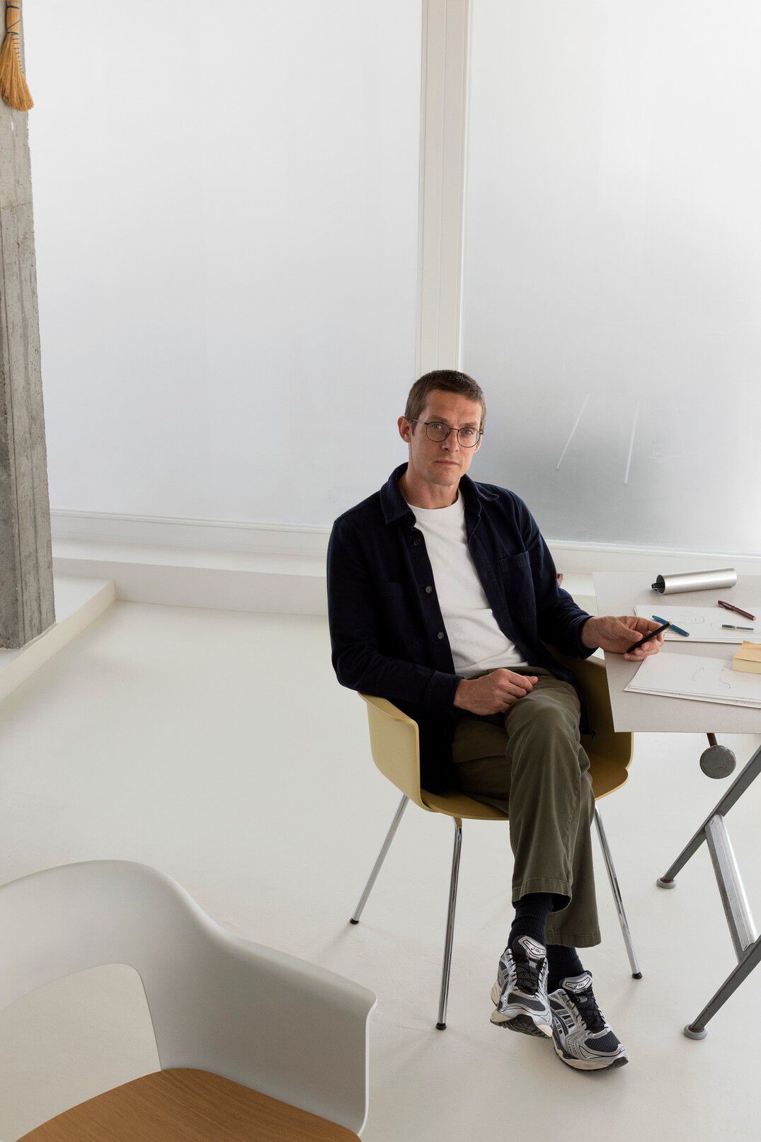 Подлокотник из полипропилена с деревянным сиденьем Hay макет ARCH-00040504 - Вид №4