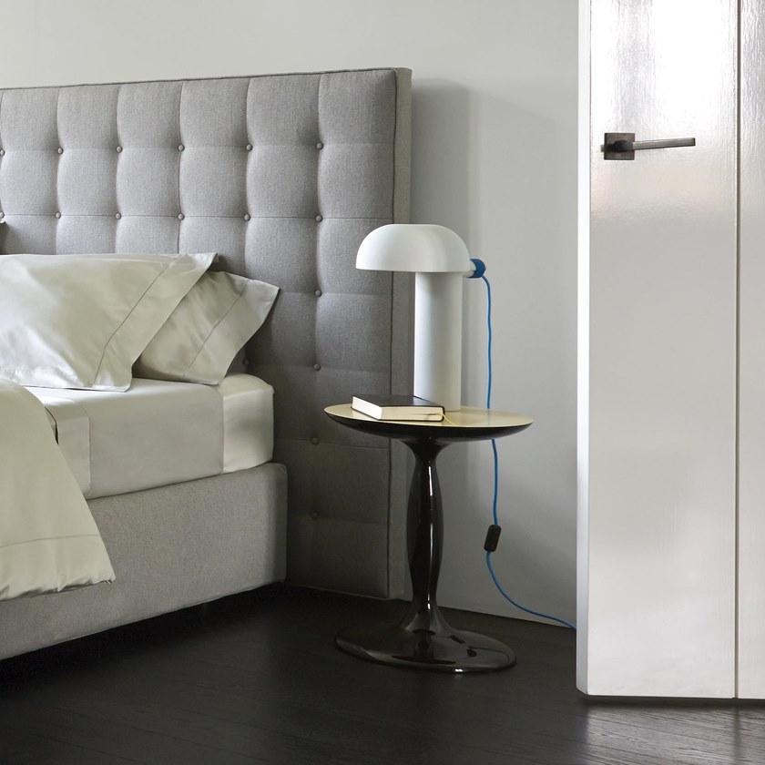 Ligne Roset Двуспальная кровать с обивкой из ткани с тафтинговым изголовьем  15120405-15120605  - Вид №4