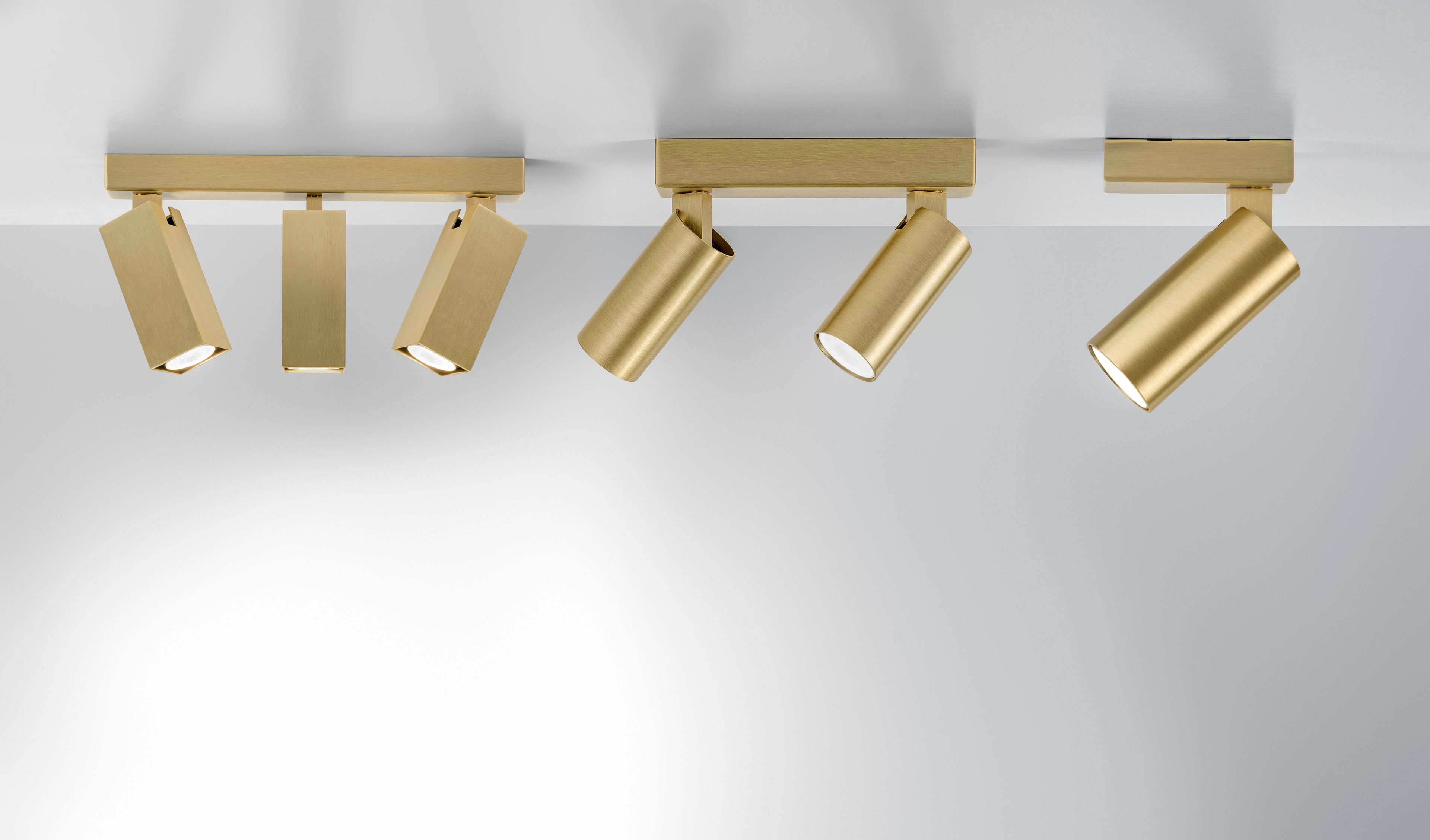 Регулируемые потолочные металлические светодиодные прожекторы ZAVA K CEILING 3 JOITED ARCH-00044382