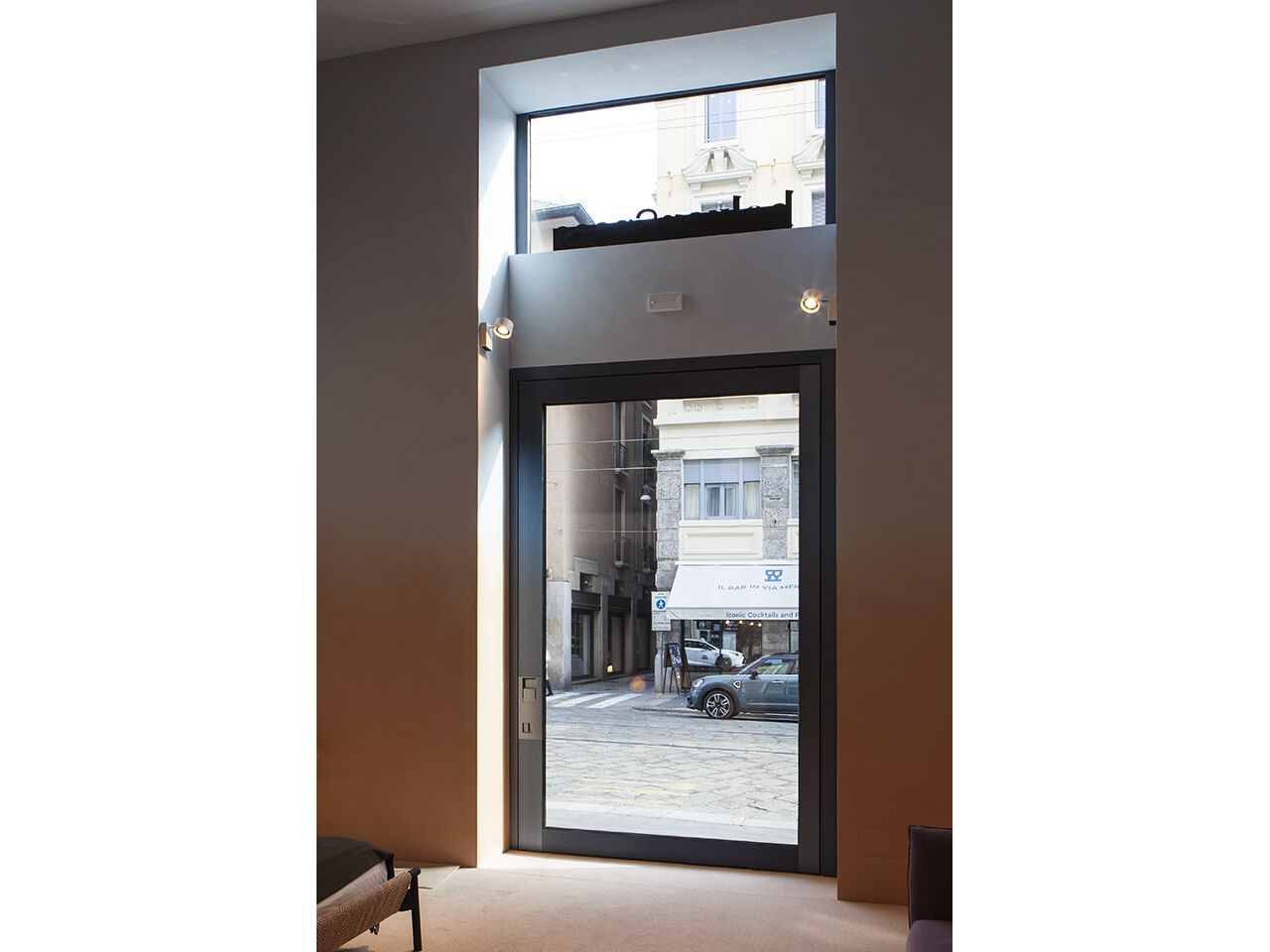 Застекленная входная дверь Oikos Nova ARCH-00020258 - Вид №1