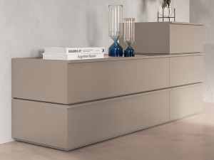 Деревянный комод