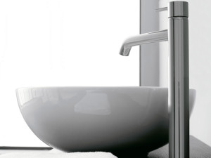 Однорычажный смеситель для раковины с одним отверстием