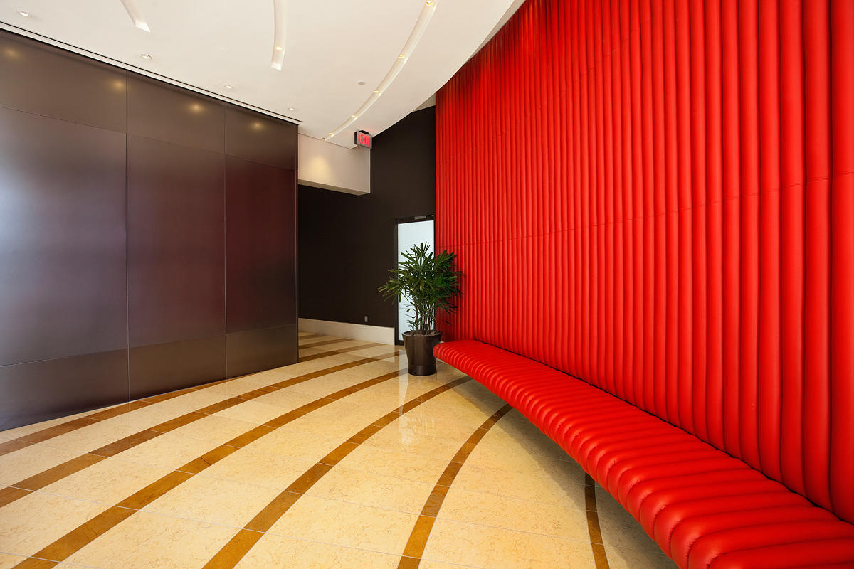 FSRT657 Стеновая система Levele с захватными панелями; вставки из стекла vivigraphix graphica в отражающей конфигурации с прослойкой центен и стандартной отделкой на 5-й авеню, 821, юг, неаполь, флорида Forms-surfaces  - Вид №5