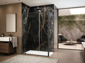 Стеклянная угловая душевая кабина с распашной дверью