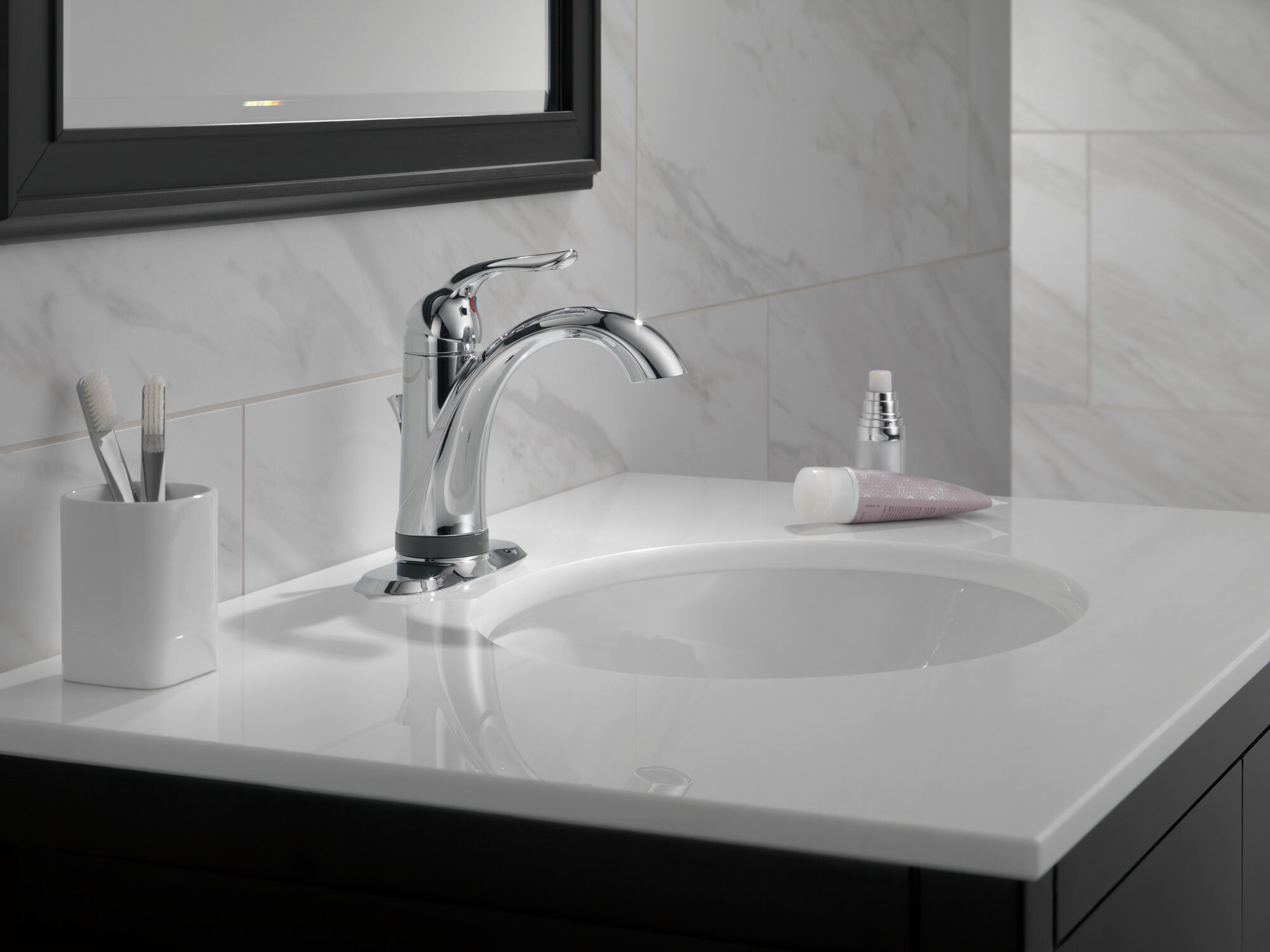 538T-DST Смеситель для ванной с одной ручкой с технологией Touch2O.xt® Delta Faucet Lahara Хром  - Вид №4