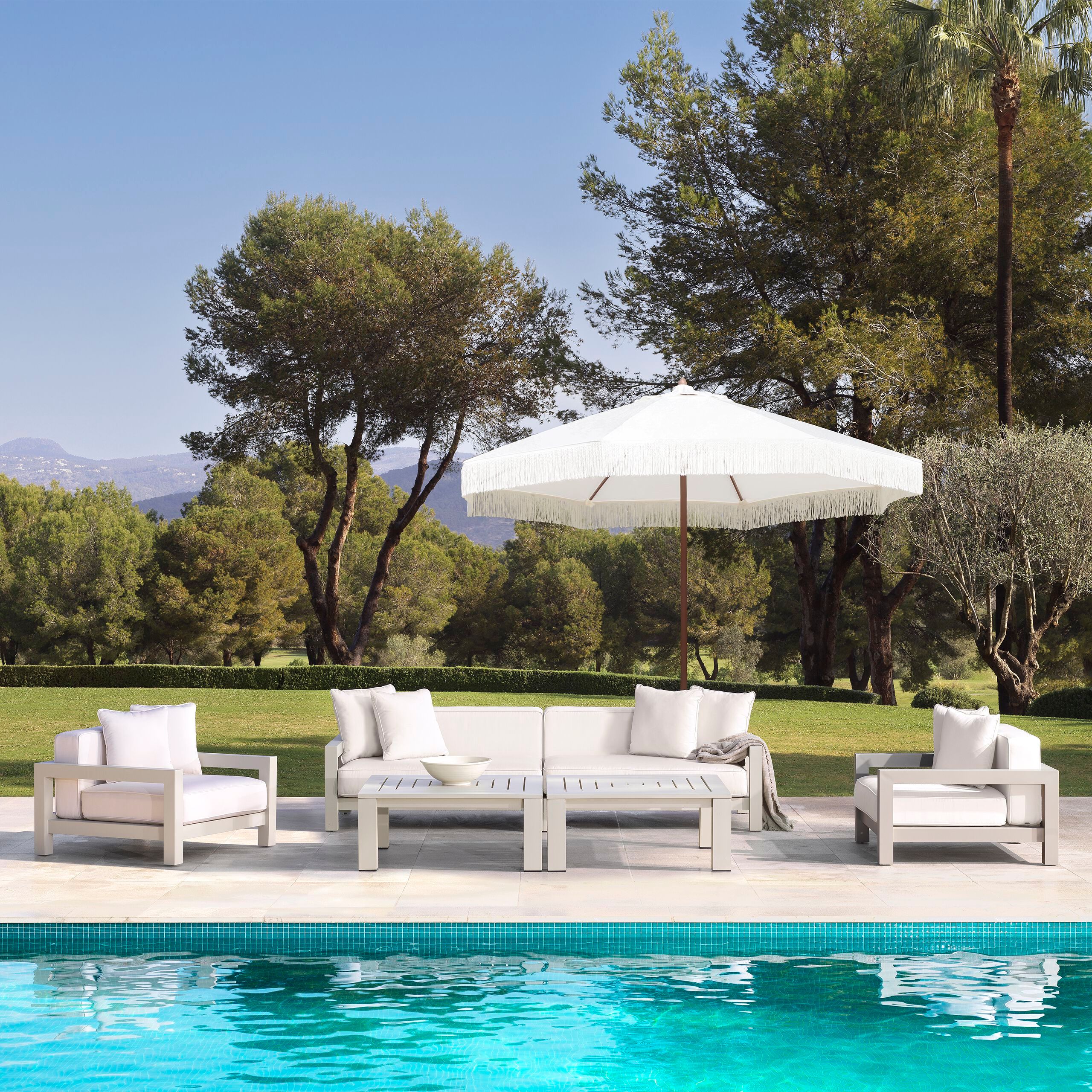 4-местный линейный садовый диван Sunbrella® Eichholtz Cap-Antibes ARCH-00075401 - Вид №1