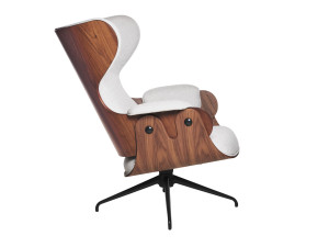 Тканевое кресло с высокой спинкой