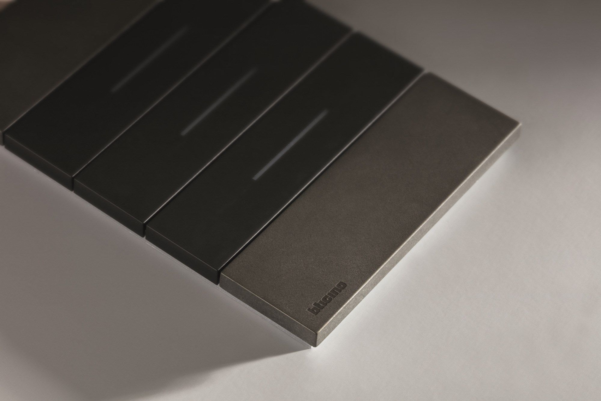 Традиционная и связанная гражданская серия BTICINO LIVING NOW ARCH-00151831 - Вид №55