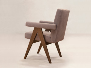 Мягкий тканевый стул с подлокотниками