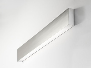 Металлический настенный светильник