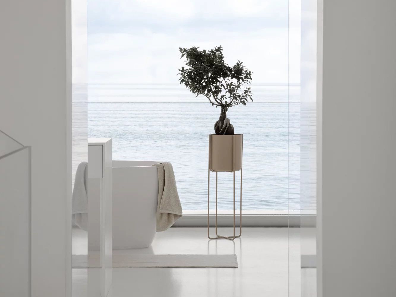 Круглая стальная плантатор с порошковым покрытием blomus Kena ARCH-00075591 - Вид №3