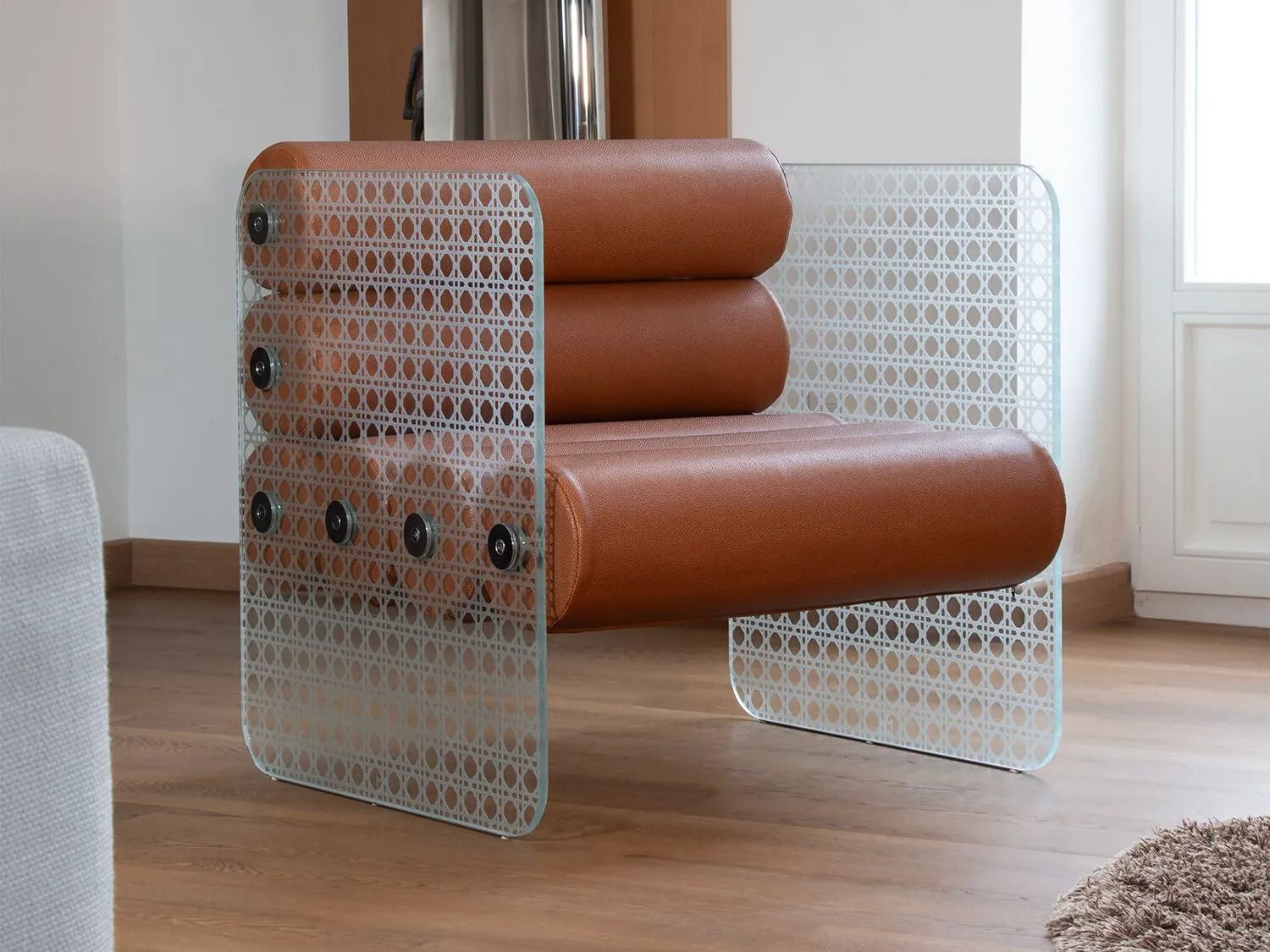 Кресло с подлокотниками KUUMO MW01 ARCH-00032937