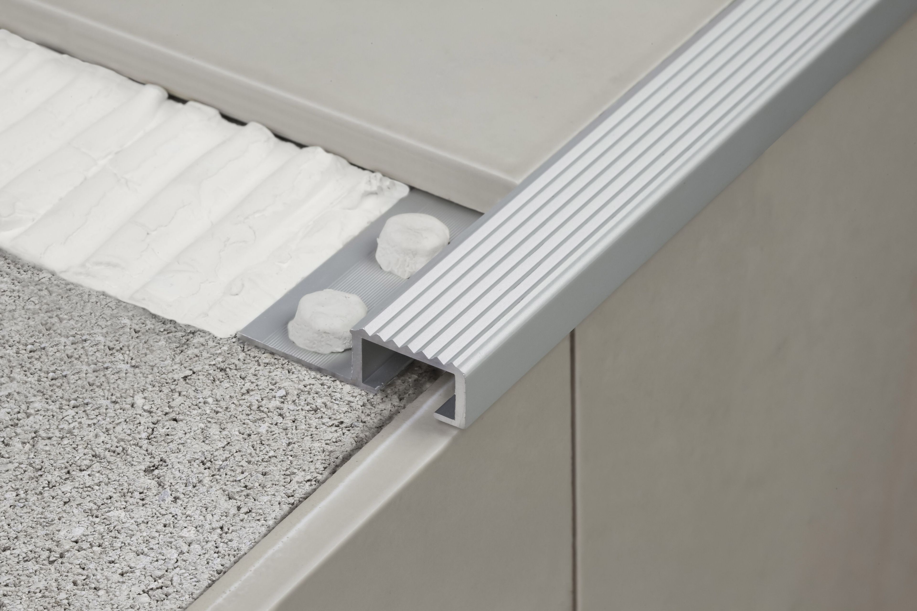 Алюминиевый профиль paragradine EMAC Italia Novopeldaño® ARCH-00151149 - Вид №1