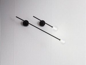 Металлический настенный светильник