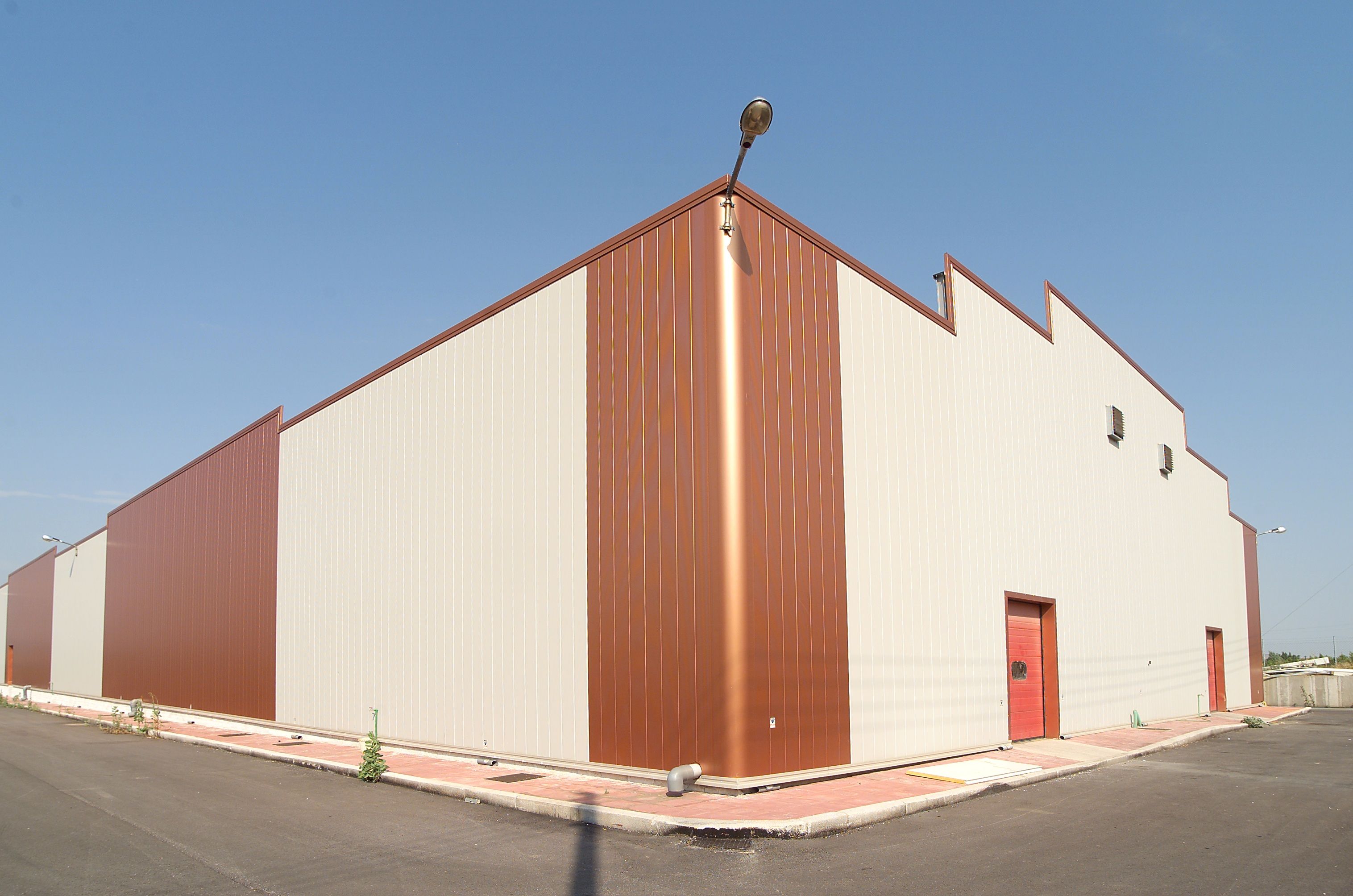 Изолированная металлическая панель для фасада ELCOM SYSTEM ТЕРМОПАРЕТЫ® ARCH-00037807 - Вид №77