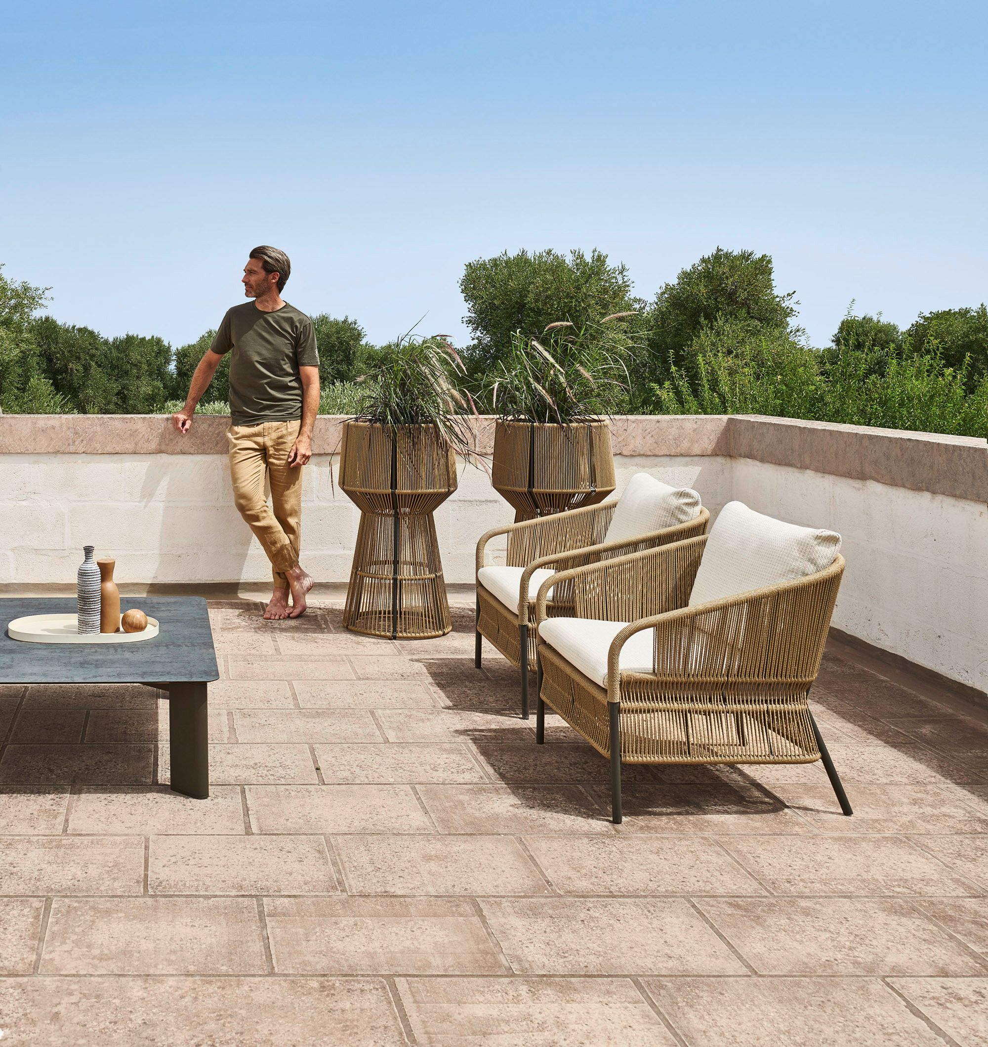 Алюминиевый и деревянный квадратный садовый стол Varaschin плинтус ARCH-00152045 - Вид №3