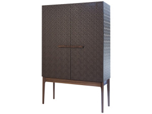 Шкаф с распашными дверцами