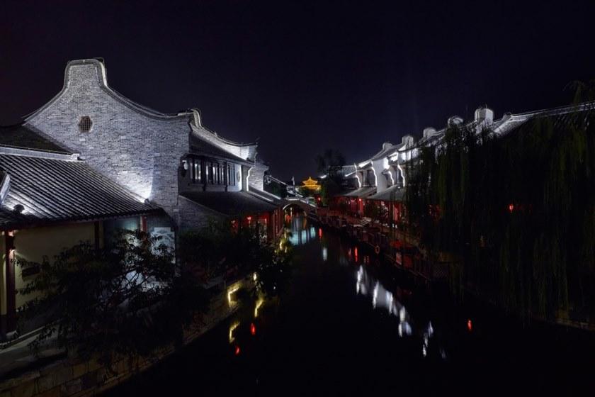 iGuzzini Регулируемый алюминиевый проектор для улицы Woody sun-id-1463956 - Вид №1