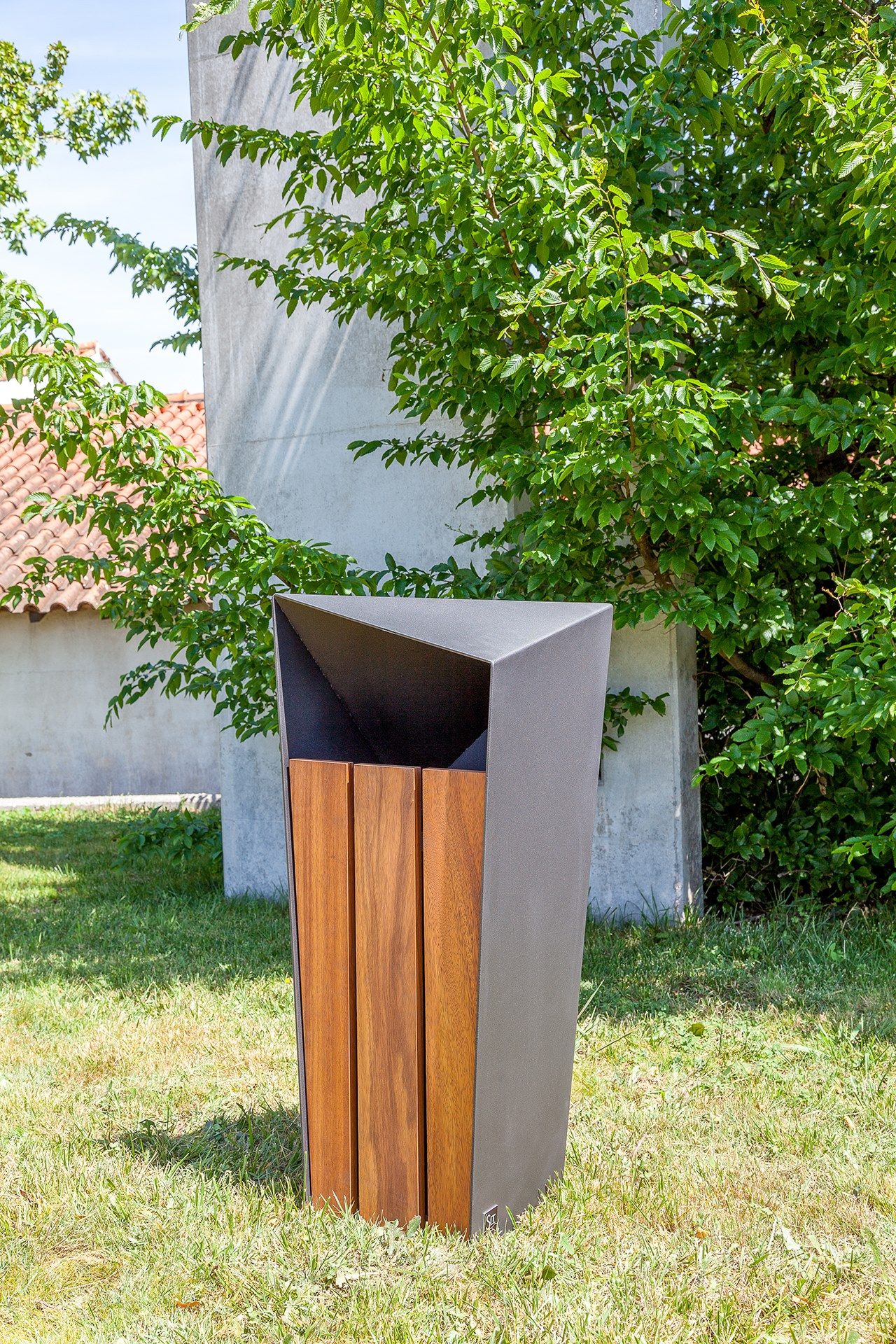 Железные и деревянные стойки для мусора SIT Skew ARCH-00054922 - Вид №1