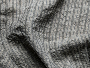 Ткань в полоску из льна, вискозы и хлопка