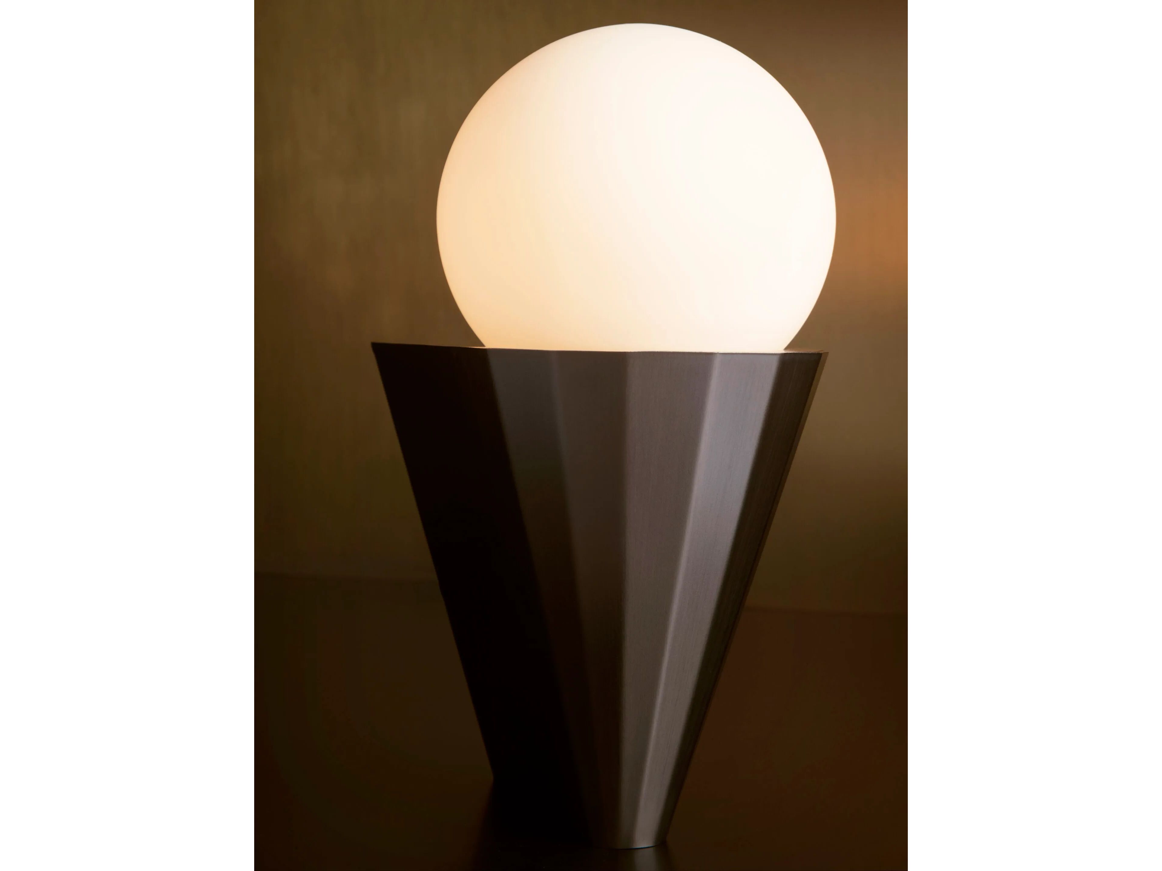 Латунный светодиодный настенный светильник для ванной комнаты CVL Luminaires Cornet ARCH-00067488 - Вид №5