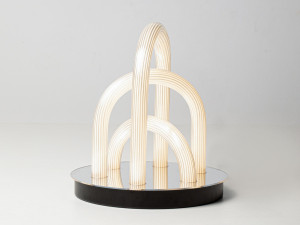 Стеклянная настольная лампа