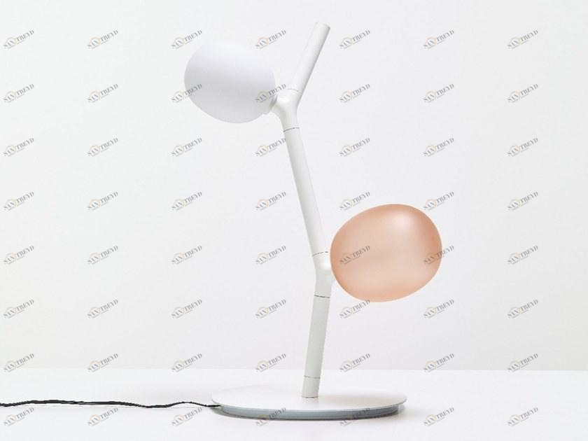 BROKIS Настольная лампа из дутого стекла и металла Ivy Pc1131