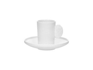 Фарфоровая чашка с блюдцем