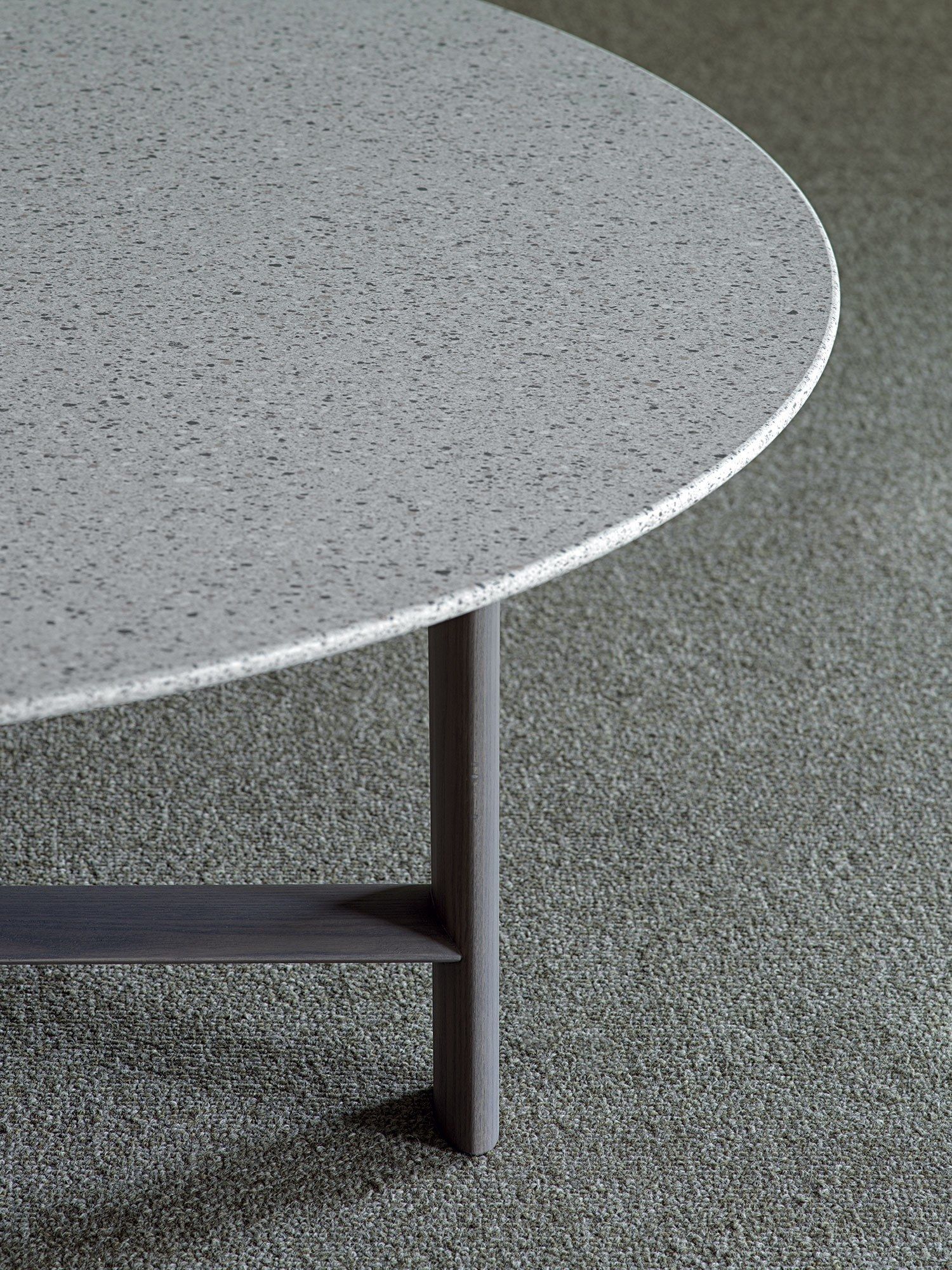 Высокий круглый журнальный столик из ясеня Frigerio Mocki ARCH-00125258 - Вид №2