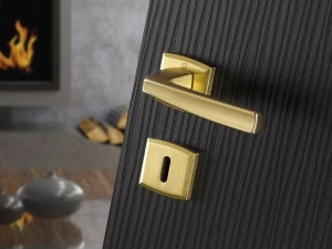 HOPPE Ручка из латуни на розетке с замком Acapulco