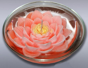 3366 Свеча "Плавающая" 4.5 х 1.1 см 125 г 4.5 см лилия оранжевая Омский Свечной