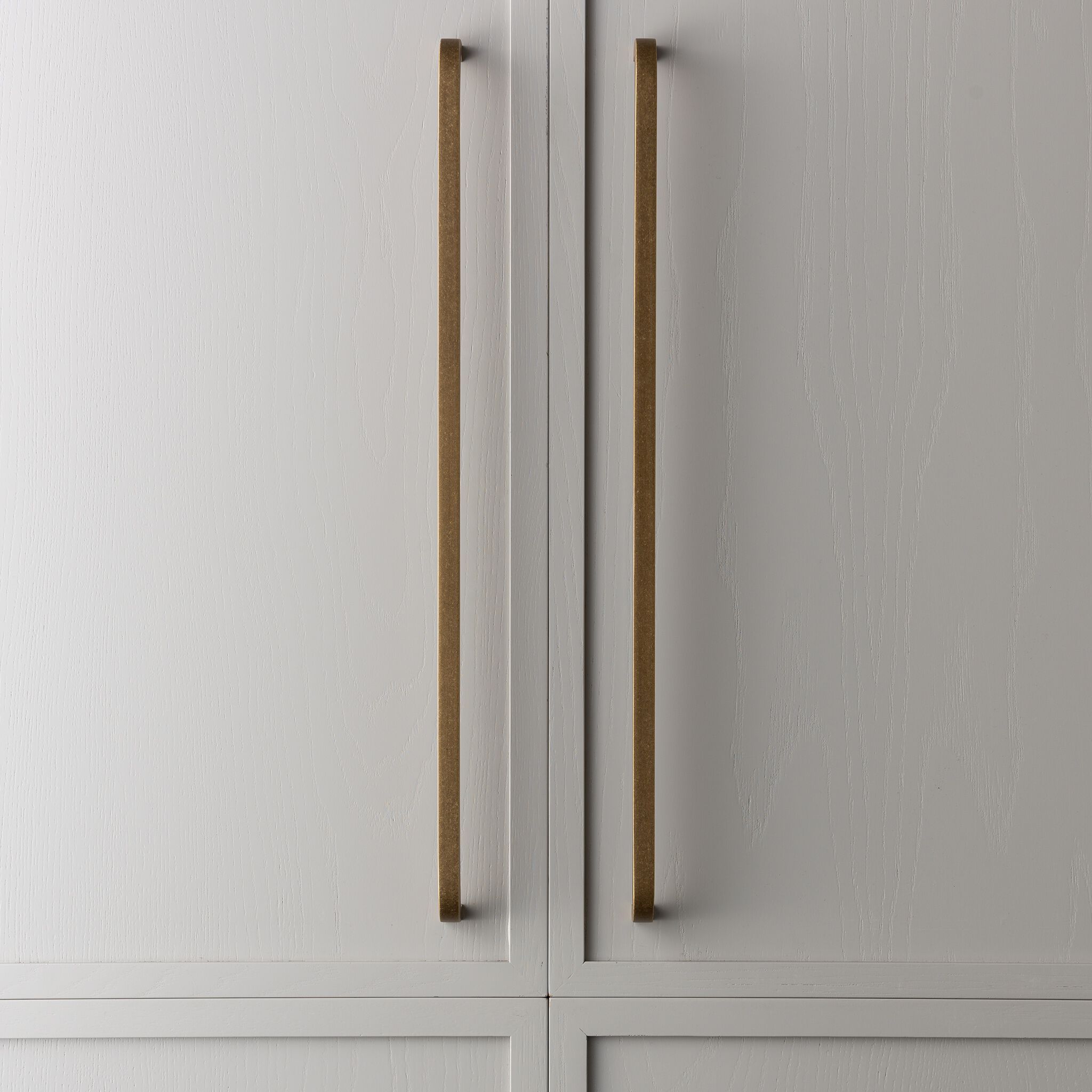 Латунная мебельная ручка Lo & Co Interiors Curve ARCH-00101114 - Вид №19