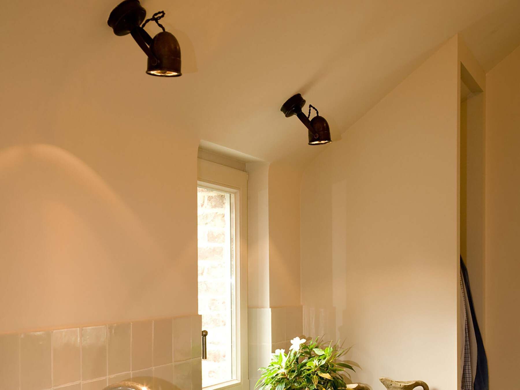 Регулируемый потолочный латунный прожектор Authentage Lighting Comète ARCH-00038795 - Вид №3