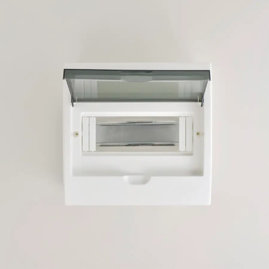 LUXRAY Бокс ЩРВ-П-8 LEZARD 731-1000-008 - Вид №1