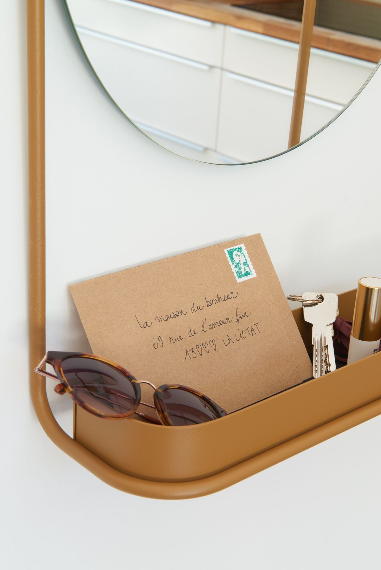 Настенное алюминиевое зеркало с полкой Fermob Itac ARCH-00067075 - Вид №1