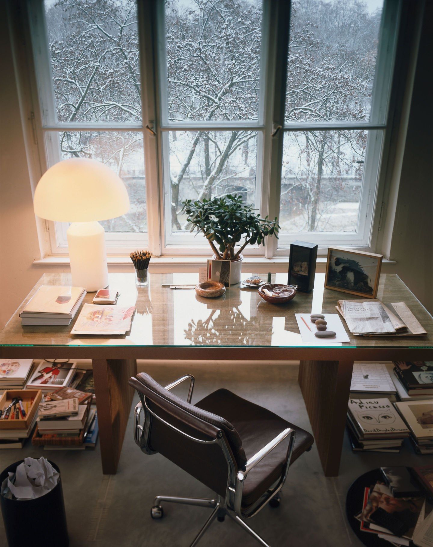 5 спиц подлокотник кожаный поворотный операционный офисный стул VITRA Eames Soft Pad Group ARCH-00124733 - Вид №2