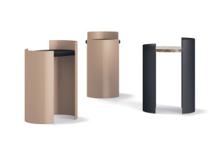 Высокий овальный металлический журнальный столик