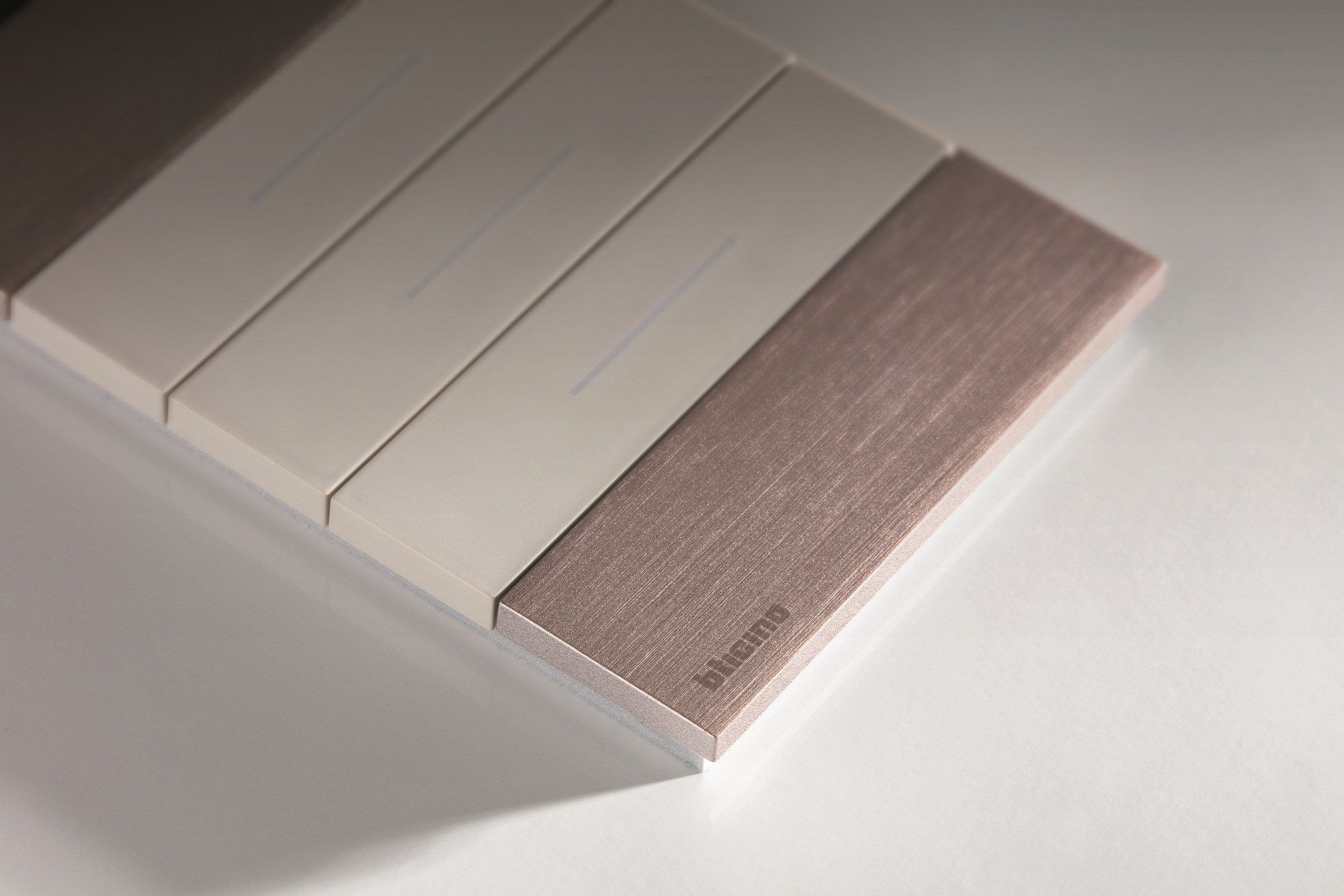 Традиционная и связанная гражданская серия BTICINO LIVING NOW ARCH-00151831 - Вид №46