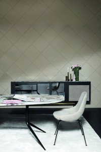 Стул из ткани или кожи