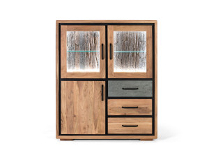 Шкаф из акации с распашными дверцами
