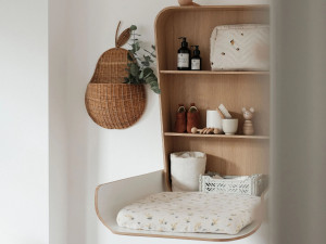 Деревянный трансформируемый пеленальный столик