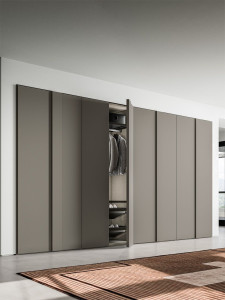 Деревянный секционный шкаф