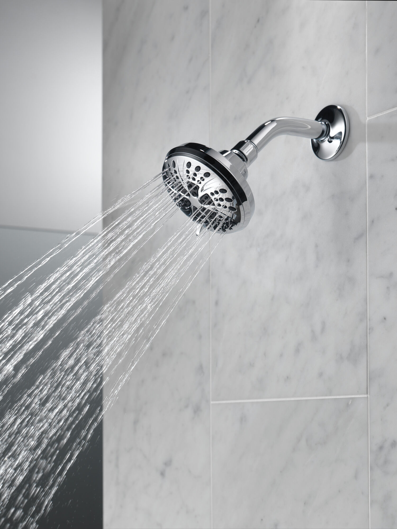 Душевая лейка 2,5 галлона в минуту с 6 настройками Delta Faucet 75661D - Вид №4