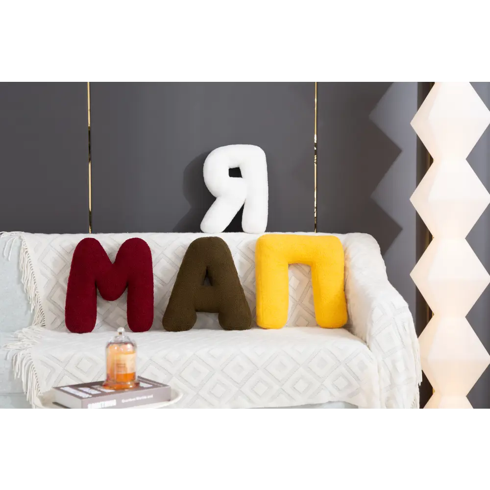 Декоративная подушка Буква М 20×40 см красная 89428279 СТОЛИЦА ТЕКСТИЛЯ STLM-1578797 - Вид №1