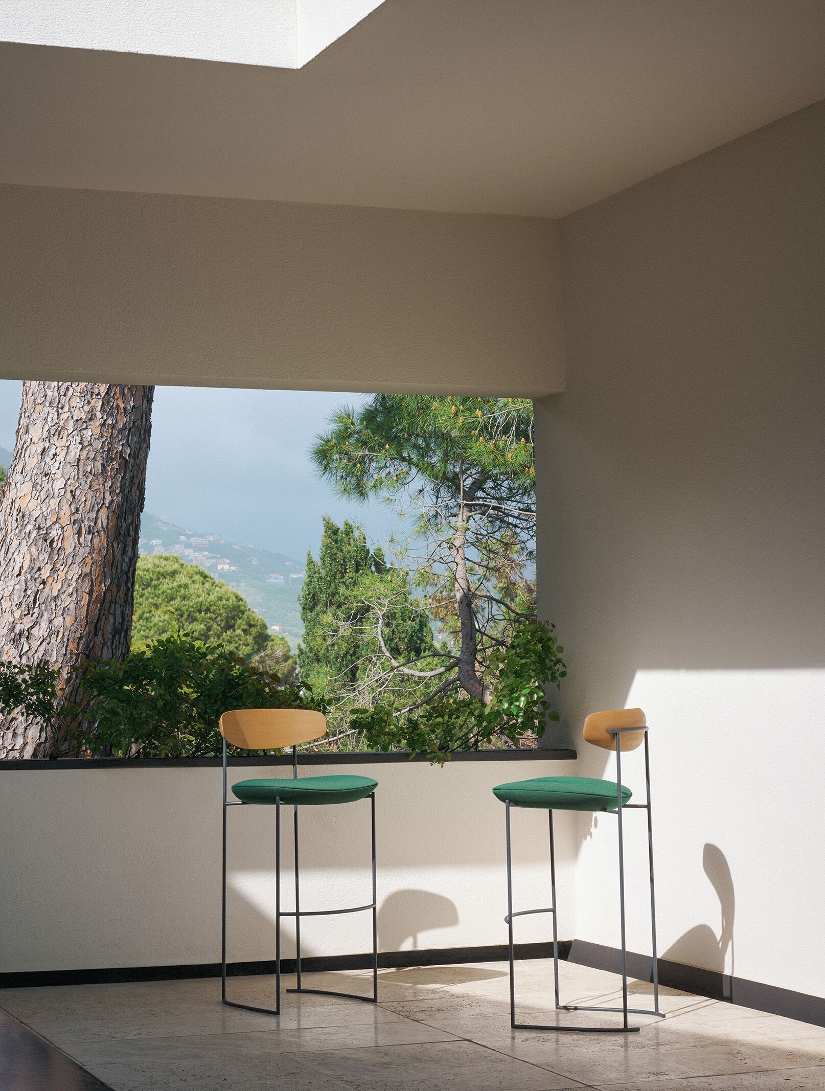 Садовый тканевый и металлический табурет со спинкой Potocco Keel ARCH-00084272 - Вид №3