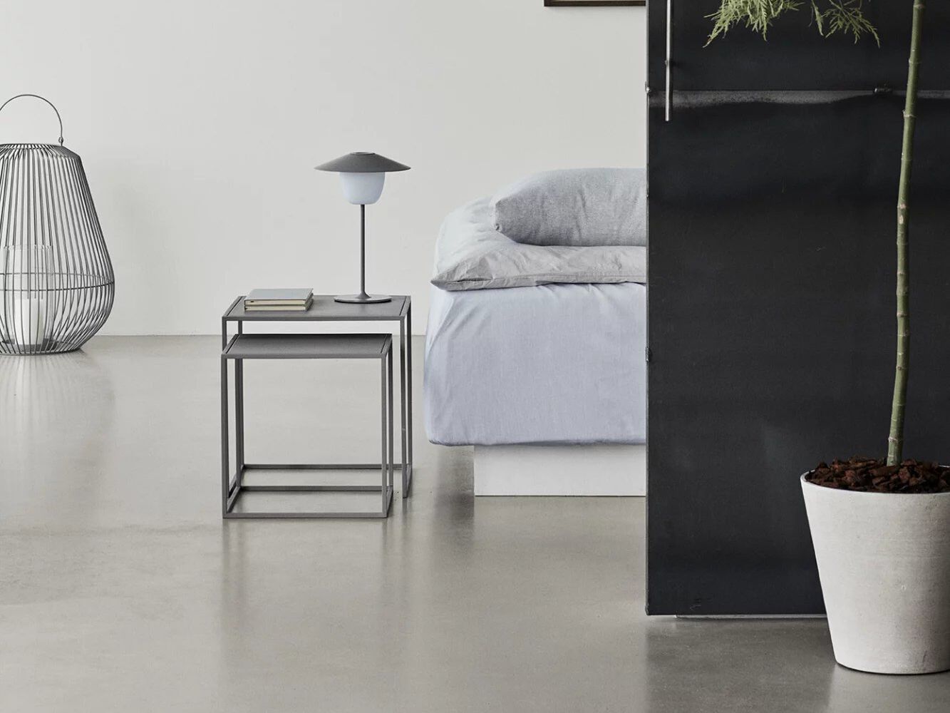 Квадратный стальной журнальный столик с порошковым покрытием blomus Fera ARCH-00152521 - Вид №8