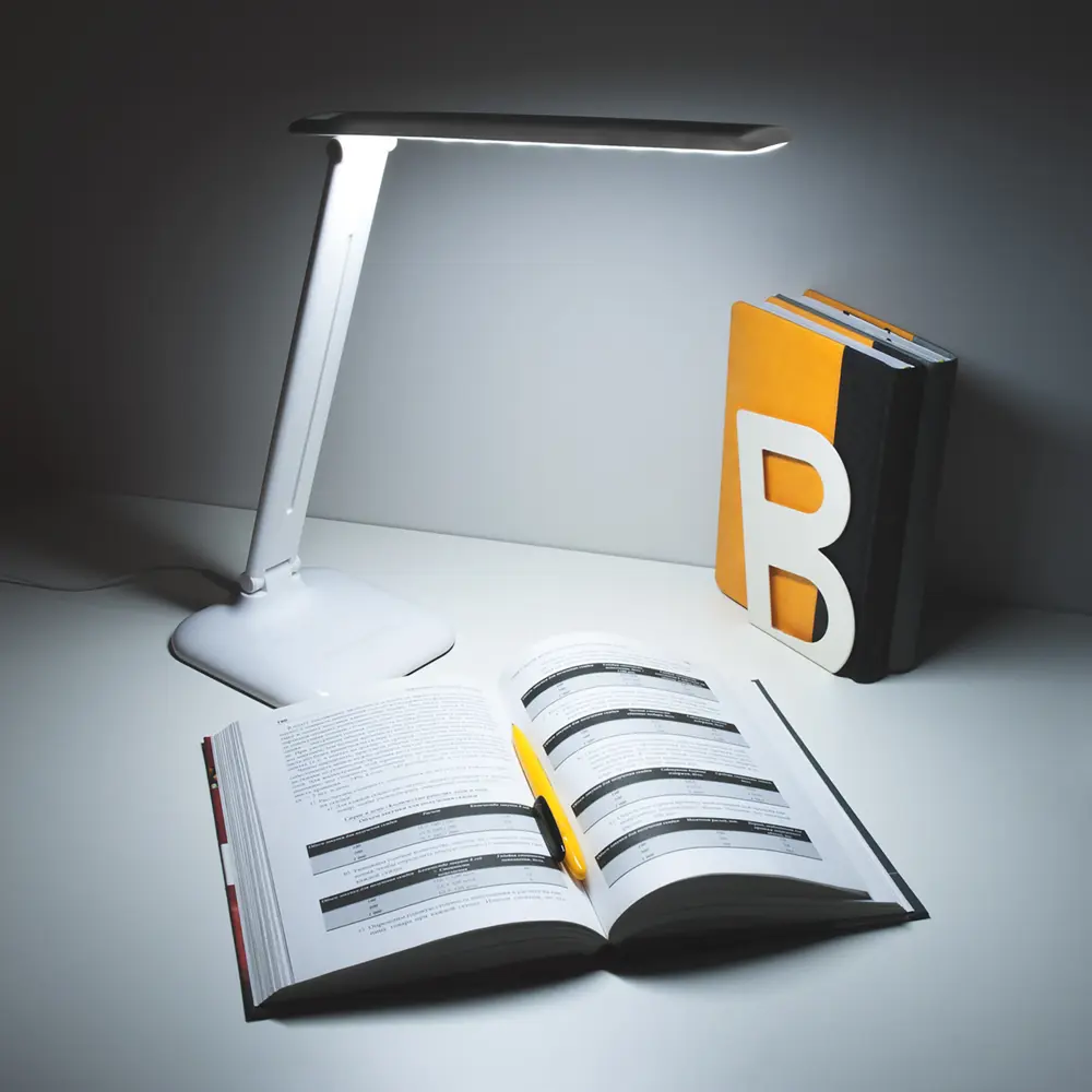 Рабочая лампа настольная светодиодная Elektrostandard "Alcor", цвет белый STLM-2007081 - Вид №4