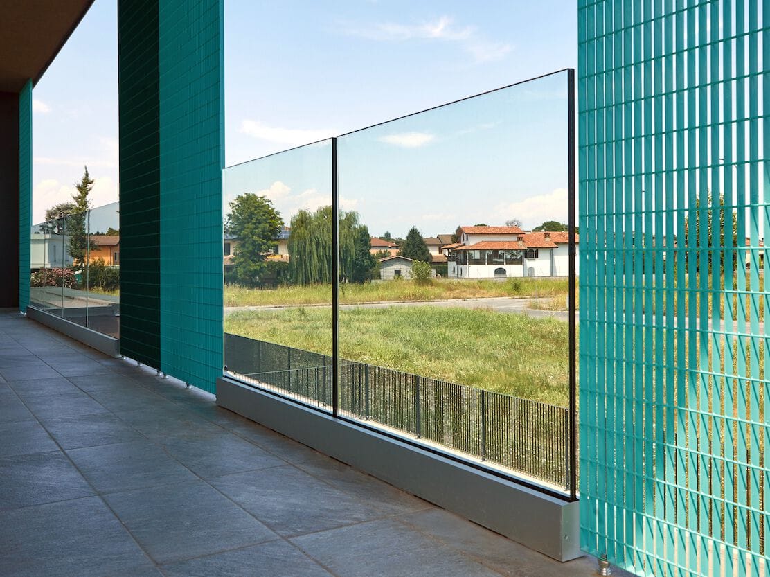 Стеклянный парапет для окон и балконов ALUVETRO система балюстрады GARDA ARCH-00123091