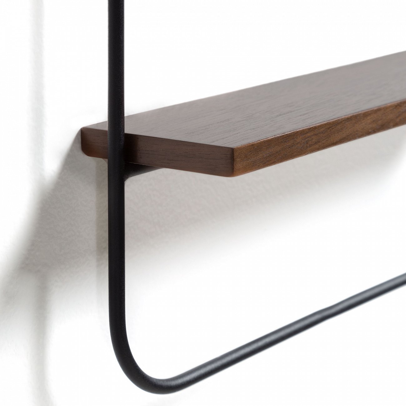 Зеркало настенное круглое с полкой черное диаметр 37 см Marcolina от La Forma LA FORMA MARCOLINI 342905 Черный  - Вид №2