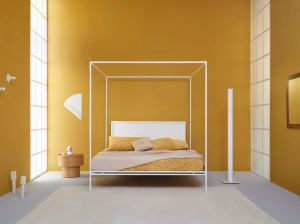 Двуспальная кровать из кованого железа с балдахином